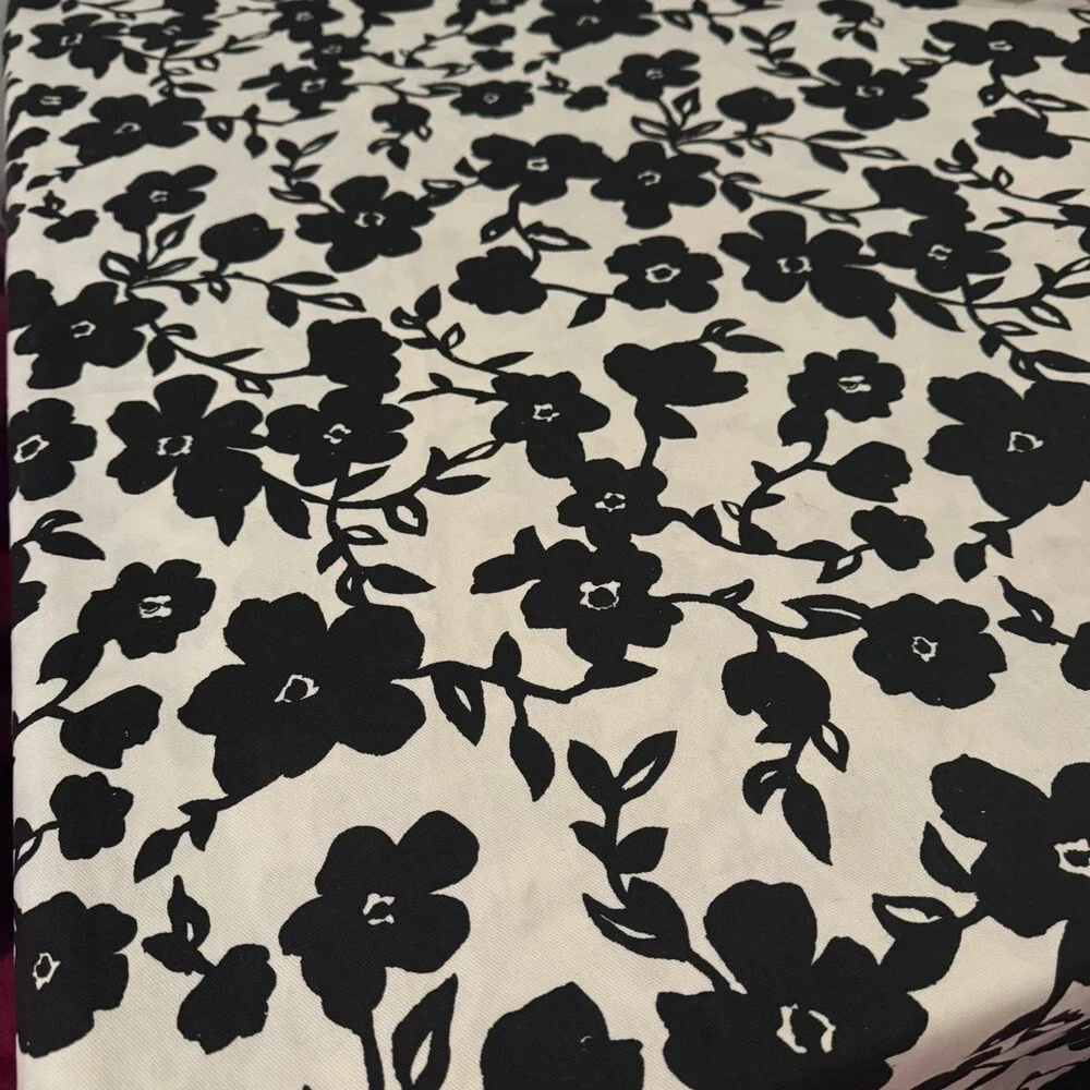 Kate Spade table cloth primrose drive color block Black and white Floral Fabric